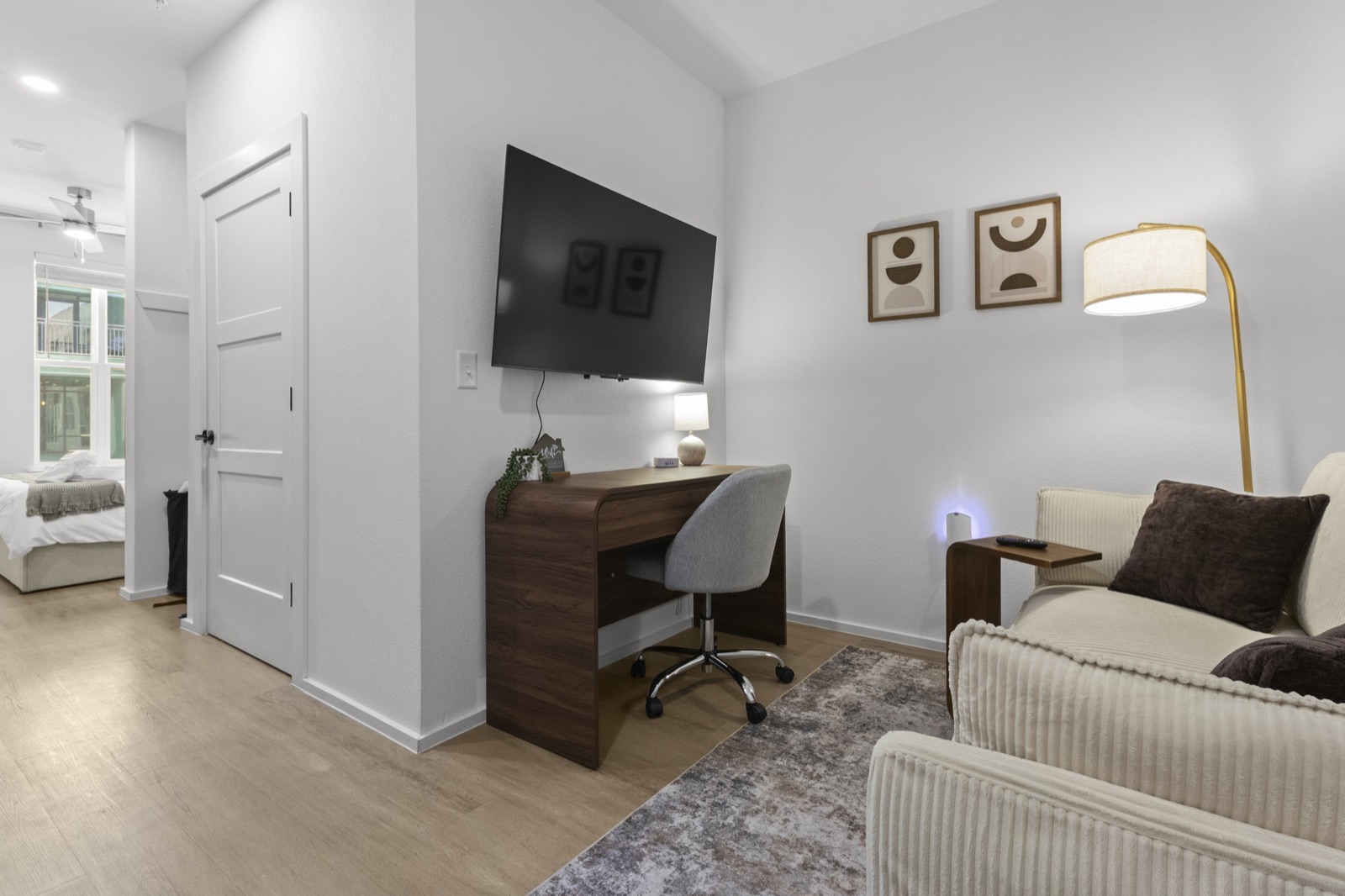 Luxury Studio | Coffee Bar | 7 Min DT — interior photo 6